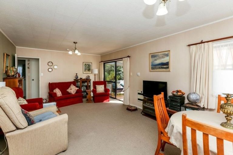 Photo of property in 2/128 Vivian Street, New Plymouth, 4310