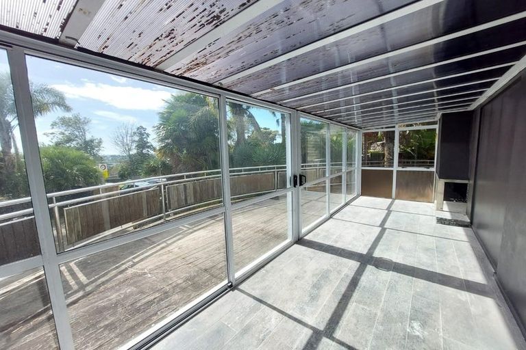 Photo of property in 2 Gallony Avenue, Massey, Auckland, 0614