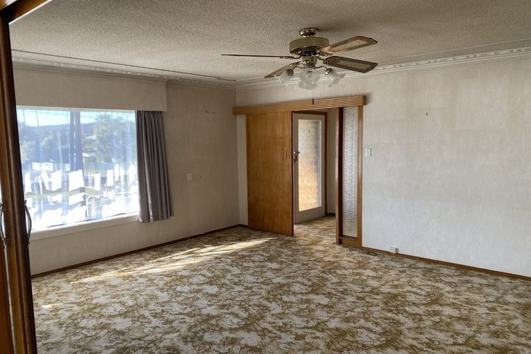 Photo of property in 10 Renwick Street, Papakura, 2110