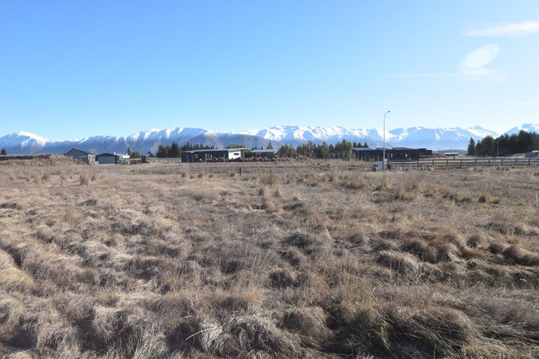 Photo of property in 10 Tussock Crescent, Twizel, 7901