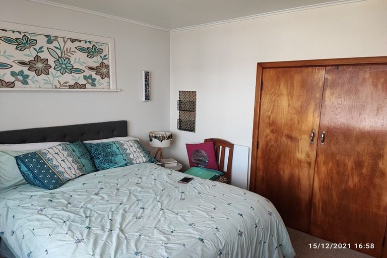 Photo of property in 54 Megan Avenue, Pakuranga Heights, Auckland, 2010