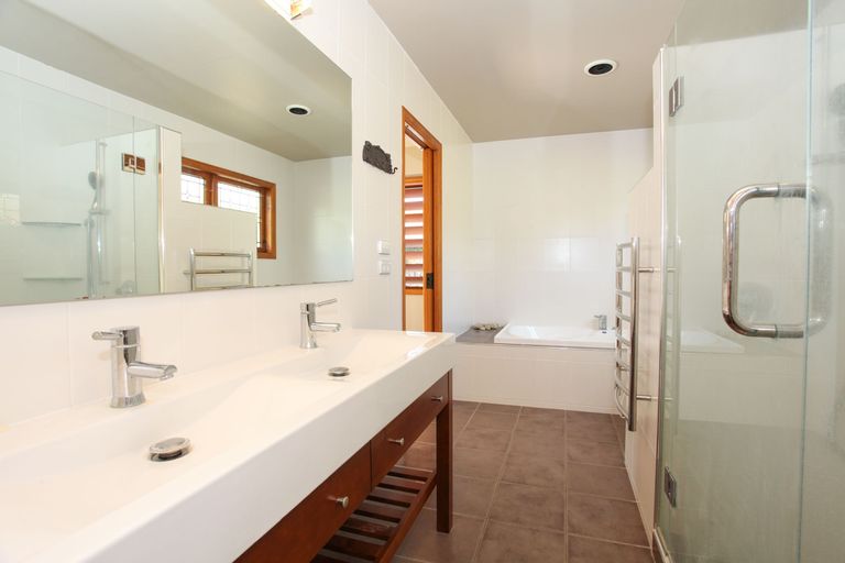 Photo of property in 91d Greenslade Road, Raglan, 3295