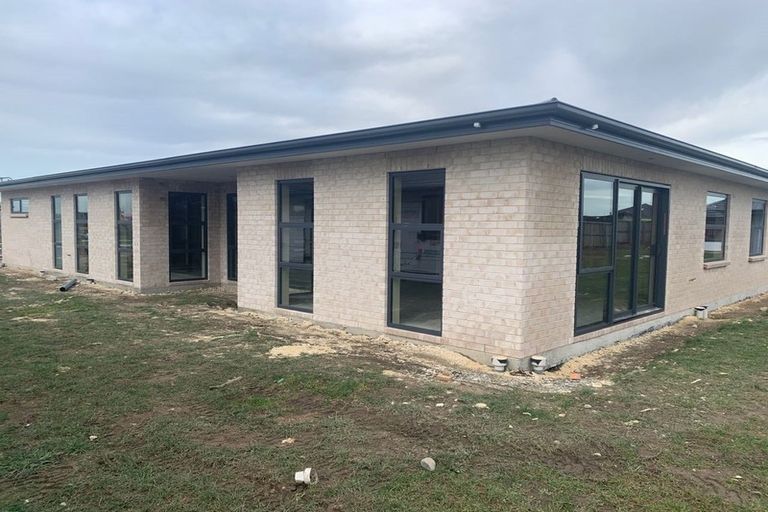 Photo of property in 184 Faringdon Boulevard, Rolleston, 7615