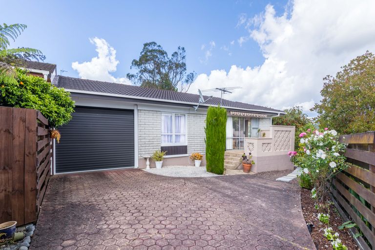 Photo of property in 2/142 Halsey Drive, Lynfield, Auckland, 1042