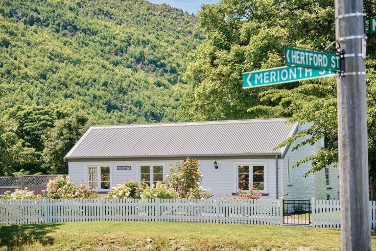 Photo of property in 17 Merioneth Street, Arrowtown, 9302