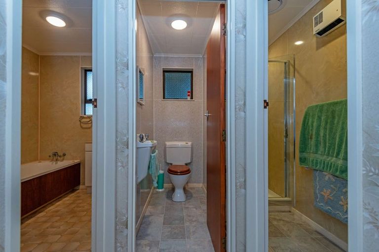 Photo of property in 28 Ormond Street, Woodville, 4920