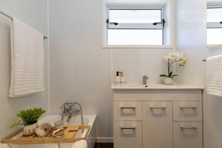 Photo of property in 15 Ferney Place, Richmond Heights, Taupo, 3330