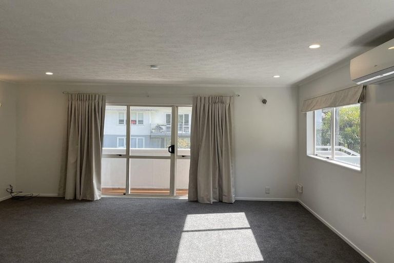 Photo of property in 297 Ohiro Road, Brooklyn, Wellington, 6021