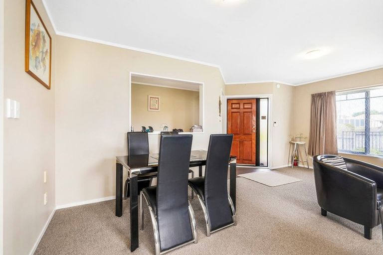 Photo of property in 17 Mews Place, Forest Lake, Hamilton, 3200