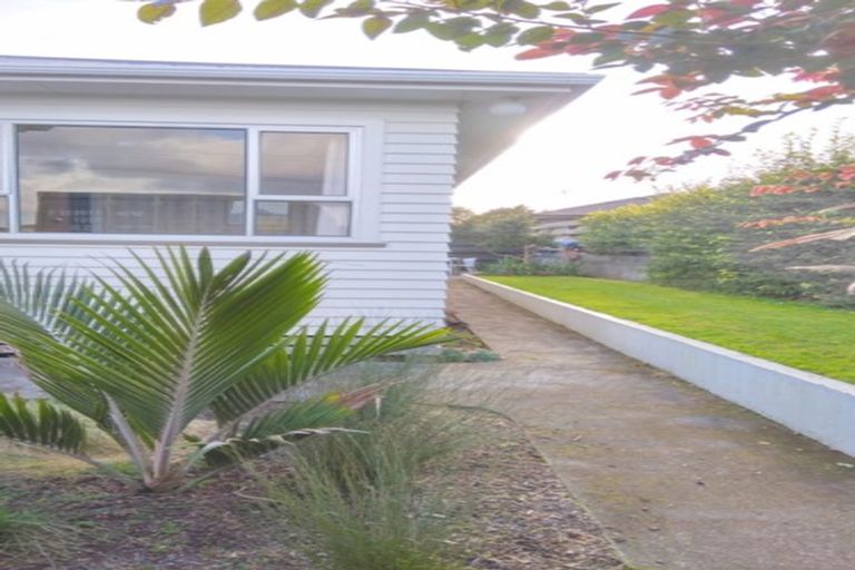 Photo of property in 188 Seaview Road, Westown, New Plymouth, 4310