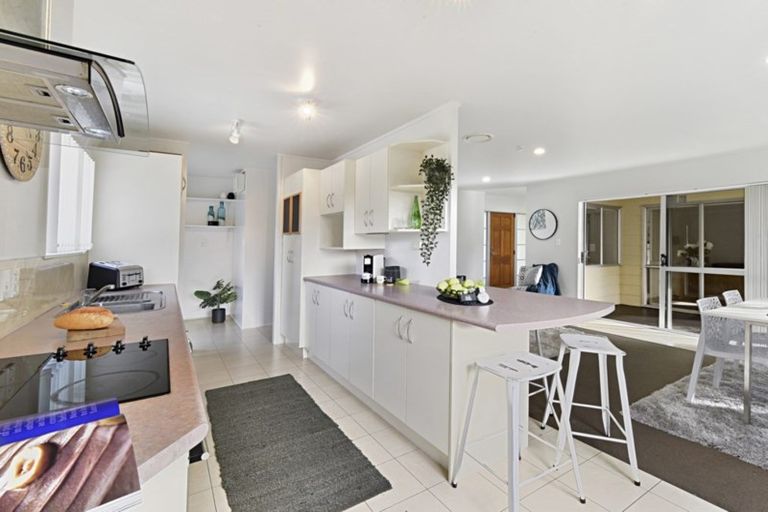 Photo of property in 2/50 Gloucester Road, Manurewa, Auckland, 2102