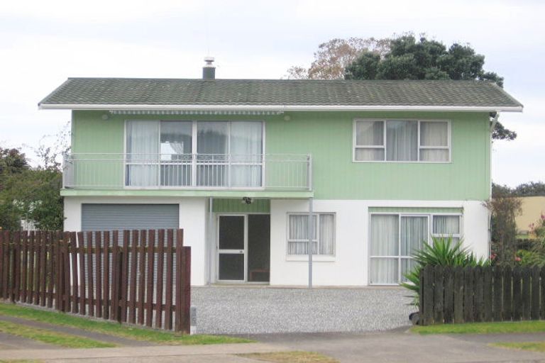 Photo of property in 208 Chartwell Avenue, Whangamata, 3620