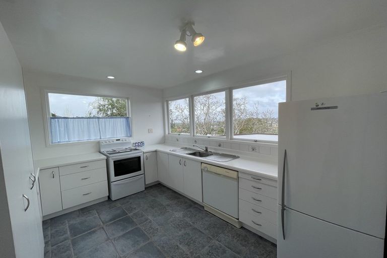 Photo of property in 89 Lynden Avenue, Hillcrest, Auckland, 0627
