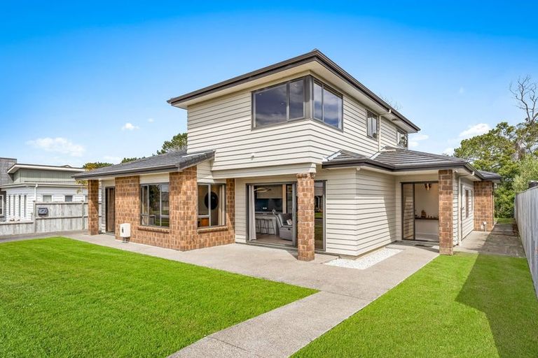 Photo of property in 60 Pohutukawa Parade, Riverhead, 0820