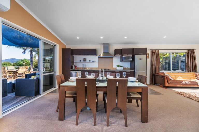 Photo of property in 16 Tironui Place, Whitianga, 3510