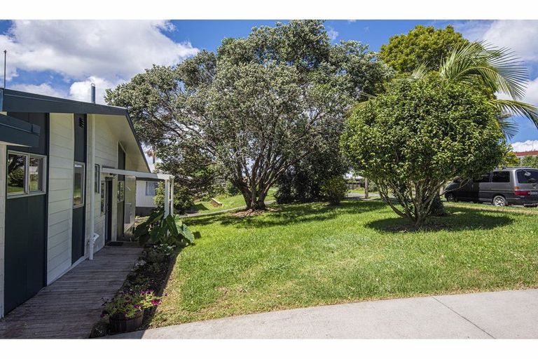 Photo of property in 16 Ascot Avenue, Te Kamo, Whangarei, 0112