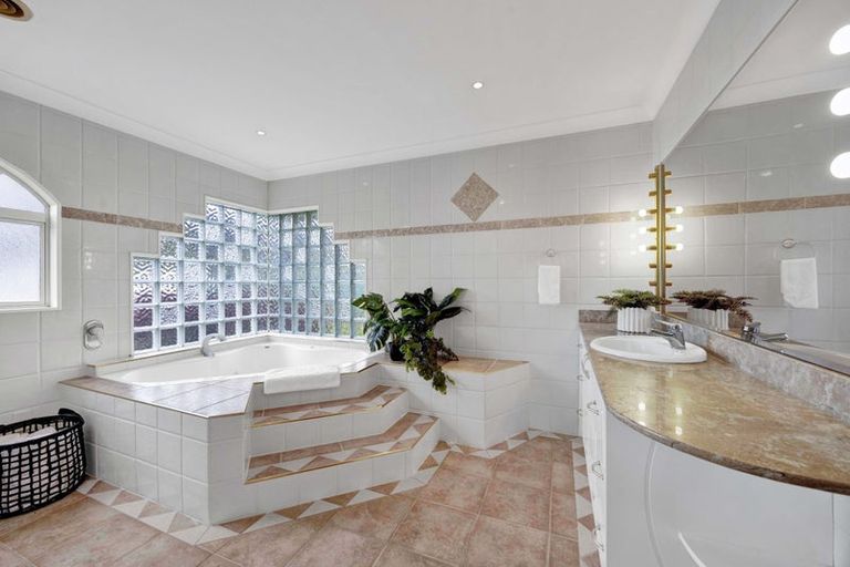 Photo of property in 3c Hinau Street, Inglewood, 4330