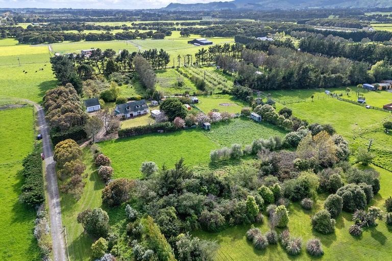 Photo of property in 44 Te Horo Beach Road, Te Horo, Otaki, 5581