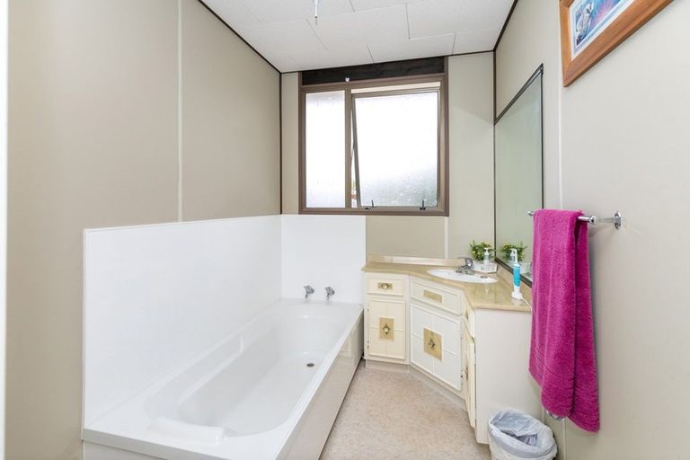 Photo of property in 46 Challinor Street, Pukete, Hamilton, 3200