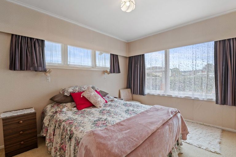 Photo of property in 11 Hillcrest Avenue, Hillcrest, Auckland, 0627