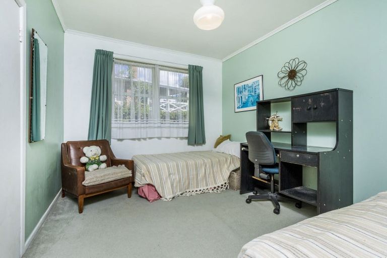 Photo of property in 708 East Coast Road, Pinehill, Auckland, 0632