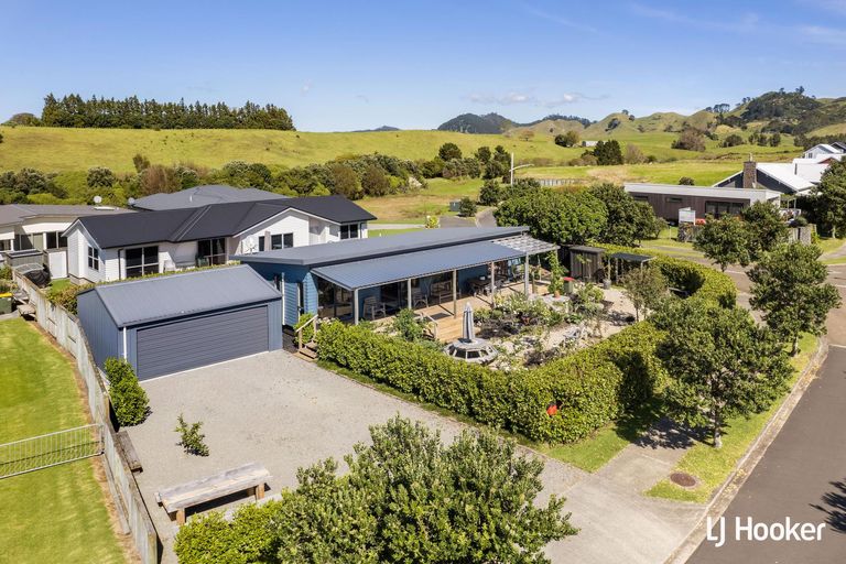 Photo of property in 27 Ocean Breeze Drive, Waihi Beach, 3611
