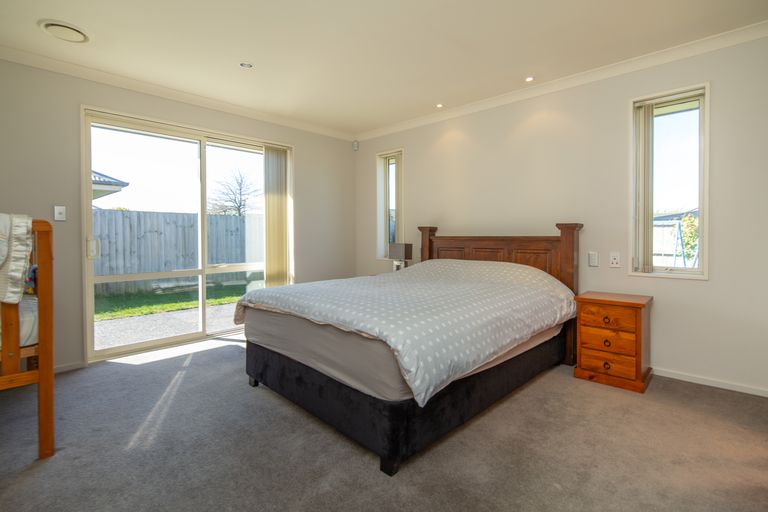 Photo of property in 53 Rolleston Drive, Rolleston, 7614