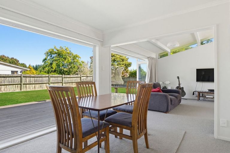 Photo of property in 2 Awatea Terrace, Lynmore, Rotorua, 3010