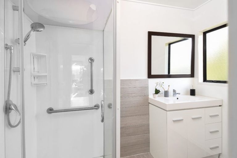 Photo of property in 2 Corinth Place, Sunnybrook, Rotorua, 3015