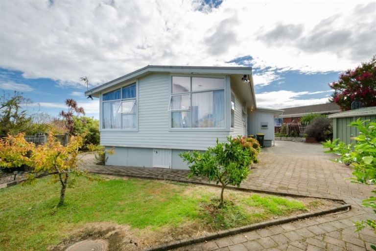 Photo of property in 29 Poinsettia Place, Henderson, Auckland, 0610