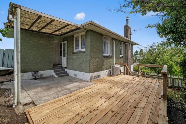 Photo of property in 71 Meadowbank Crescent, Fordlands, Rotorua, 3015