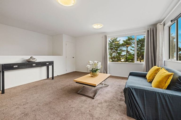 Photo of property in 2/68 Mccormacks Bay Road, Mount Pleasant, Christchurch, 8081