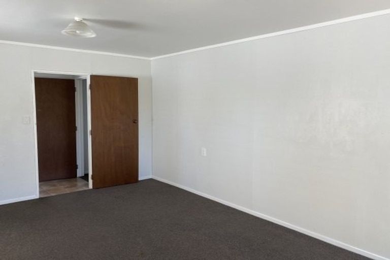 Photo of property in 718d Pioneer Highway, Takaro, Palmerston North, 4412