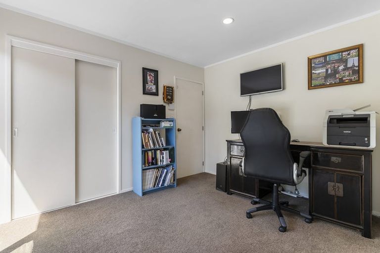 Photo of property in 66 Sunderlands Road, Half Moon Bay, Auckland, 2012