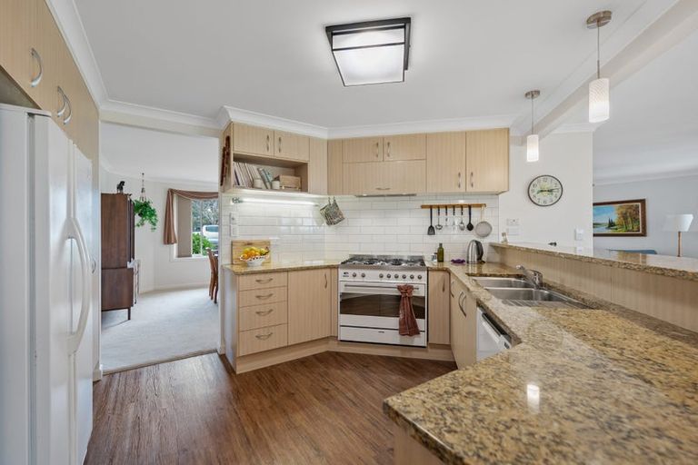 Photo of property in 68d Tuparekura Road, South Head, Helensville, 0874