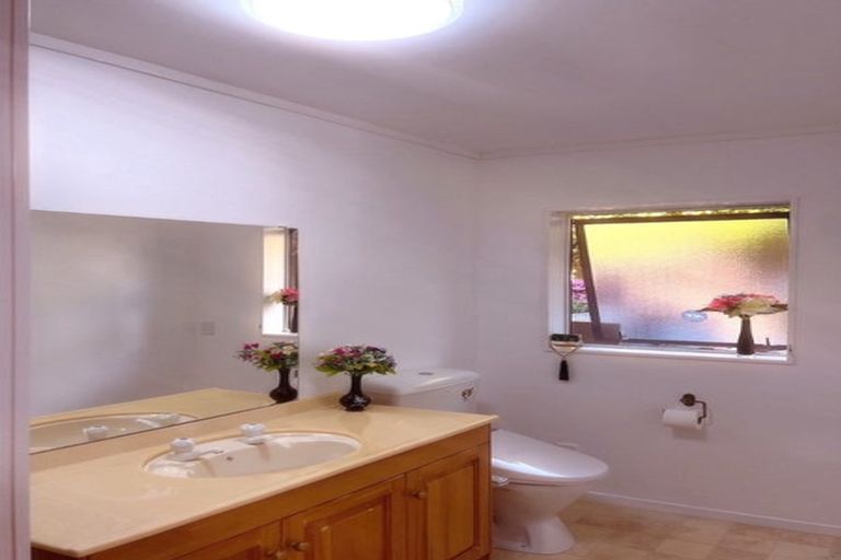 Photo of property in 2/17 Fieldstone Court, Northpark, Auckland, 2013