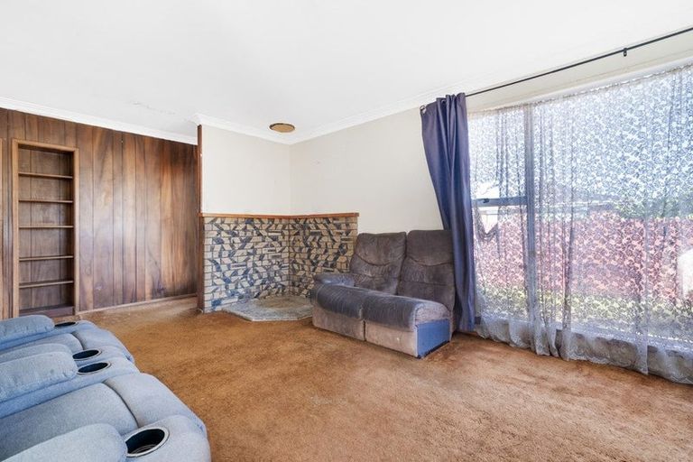 Photo of property in 10 Sunlands Drive, Manurewa, Auckland, 2102
