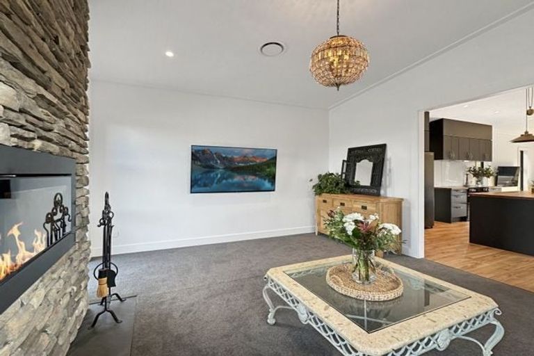 Photo of property in 8 Broadleaf Way, Kinloch, Taupo, 3377