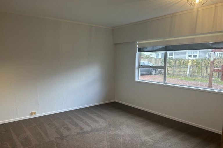 Photo of property in 40 Tiraumea Drive, Pakuranga, Auckland, 2010