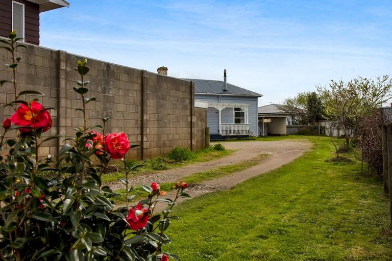 Photo of property in 176 Glover Road, Hawera, 4610