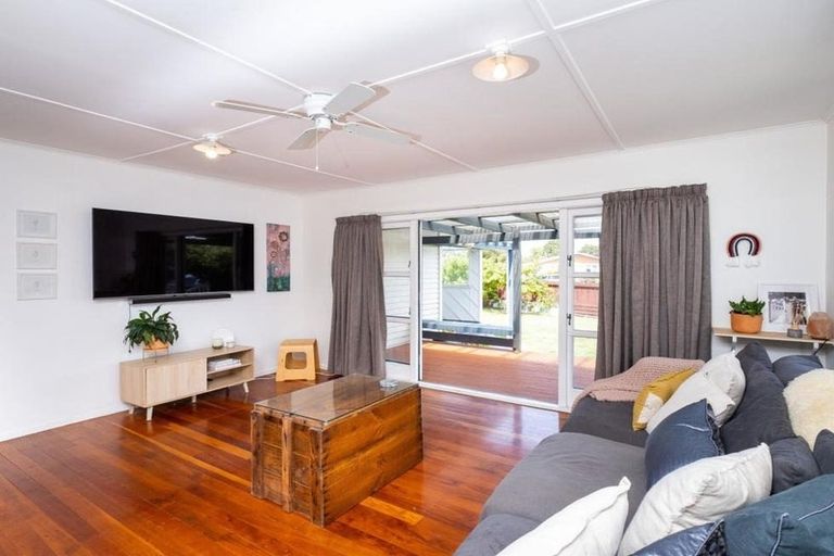 Photo of property in 27 Magdalen Crescent, Pirimai, Napier, 4112