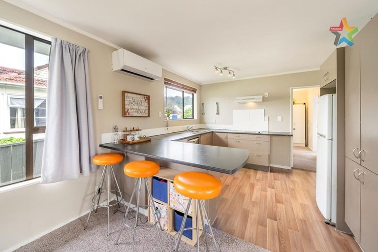 Photo of property in 2/79 Molesworth Street, Taita, Lower Hutt, 5011