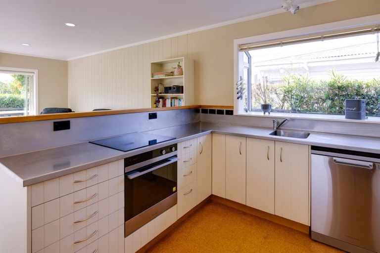 Photo of property in 7 Kent Terrace, Taradale, Napier, 4112