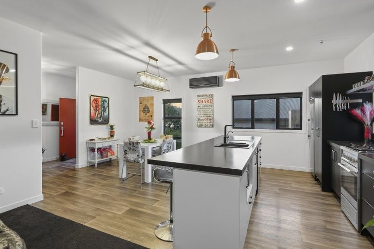 Photo of property in 10 Ellesmere Close, Pyes Pa, Tauranga, 3112