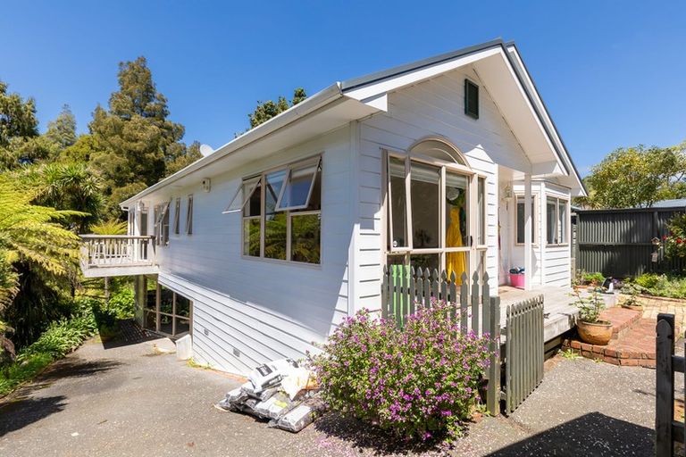 Photo of property in 46 Huia Road, Titirangi, Auckland, 0604