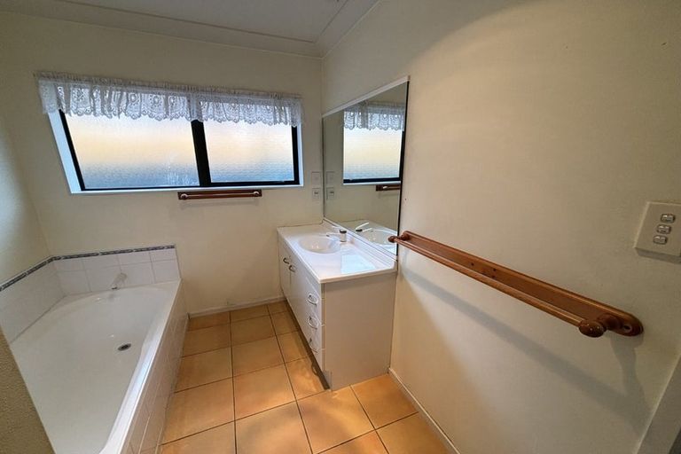 Photo of property in 19 Jacaranda Court, Pukekohe, 2120