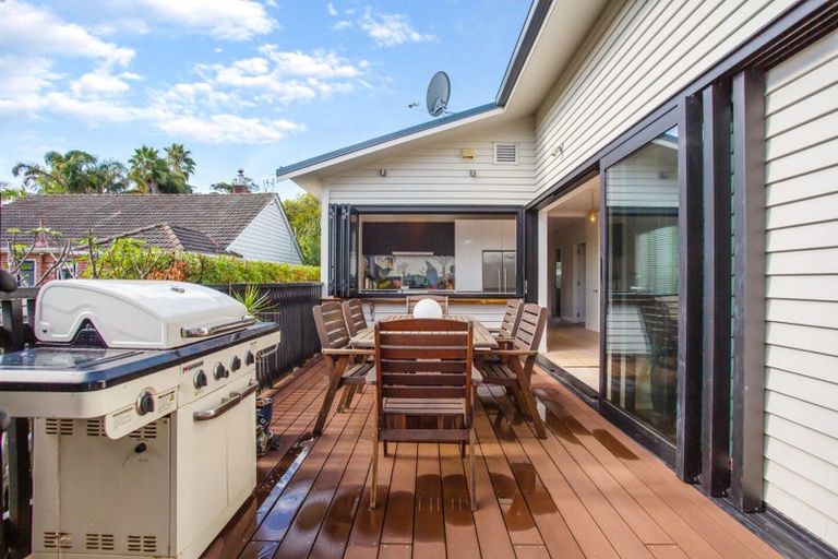 Photo of property in 1f Eversleigh Road, Belmont, Auckland, 0622