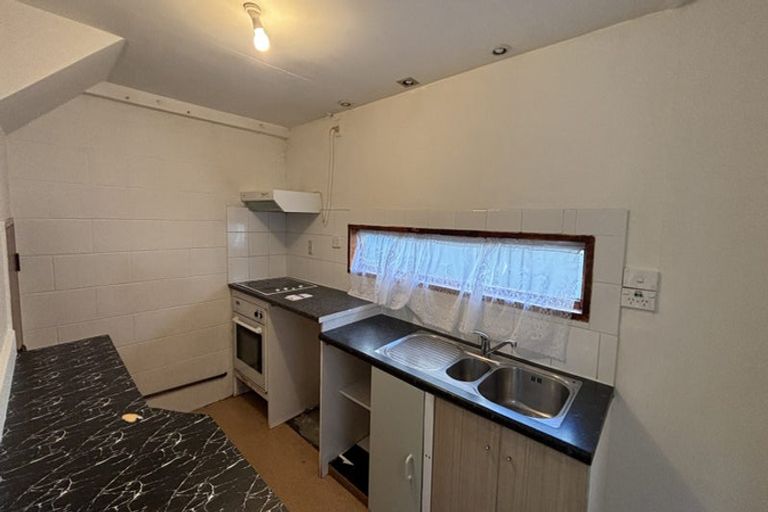 Photo of property in 8/118-122 Randwick Road, Moera, Lower Hutt, 5010