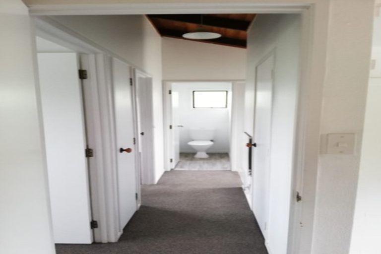 Photo of property in 283 Old North Road, Kumeu, 0892