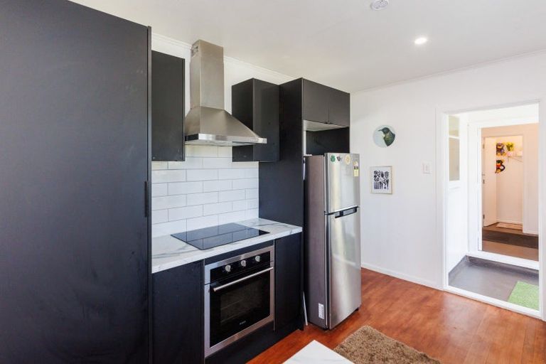 Photo of property in 17 Peters Avenue, Cloverlea, Palmerston North, 4412